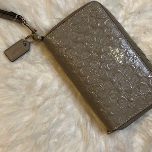 Coach wristlet wallet